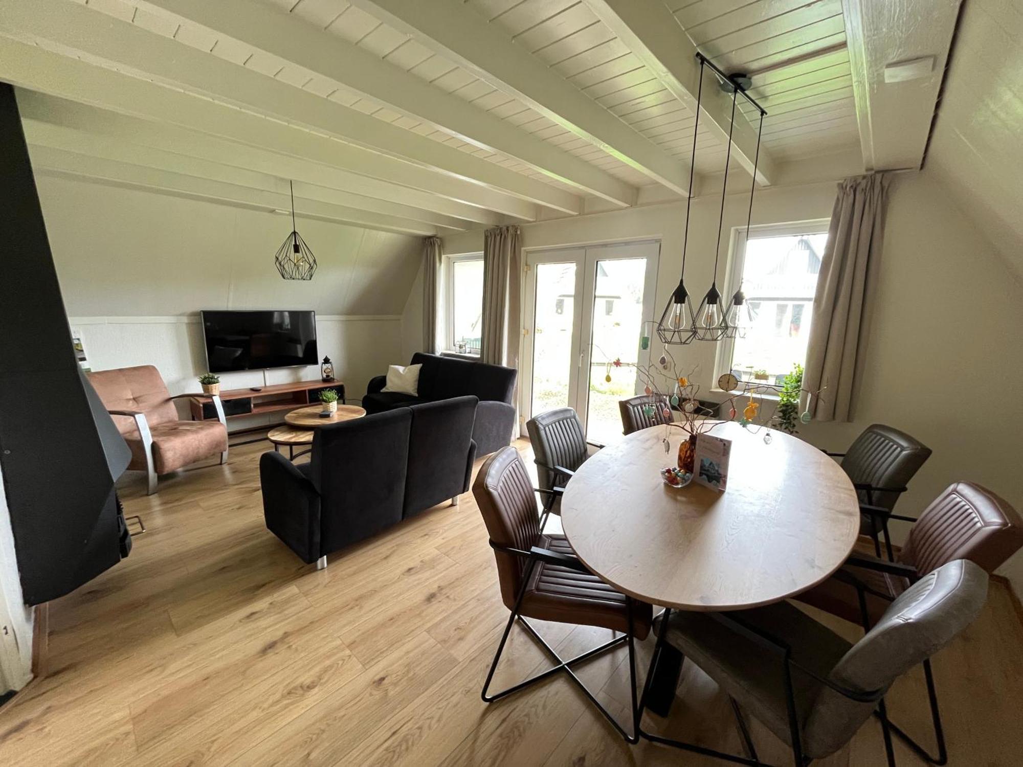 Vakantiepunt 142 - Moderne Vakantiewoning Aan Het Water! Gramsbergen Exteriör bild