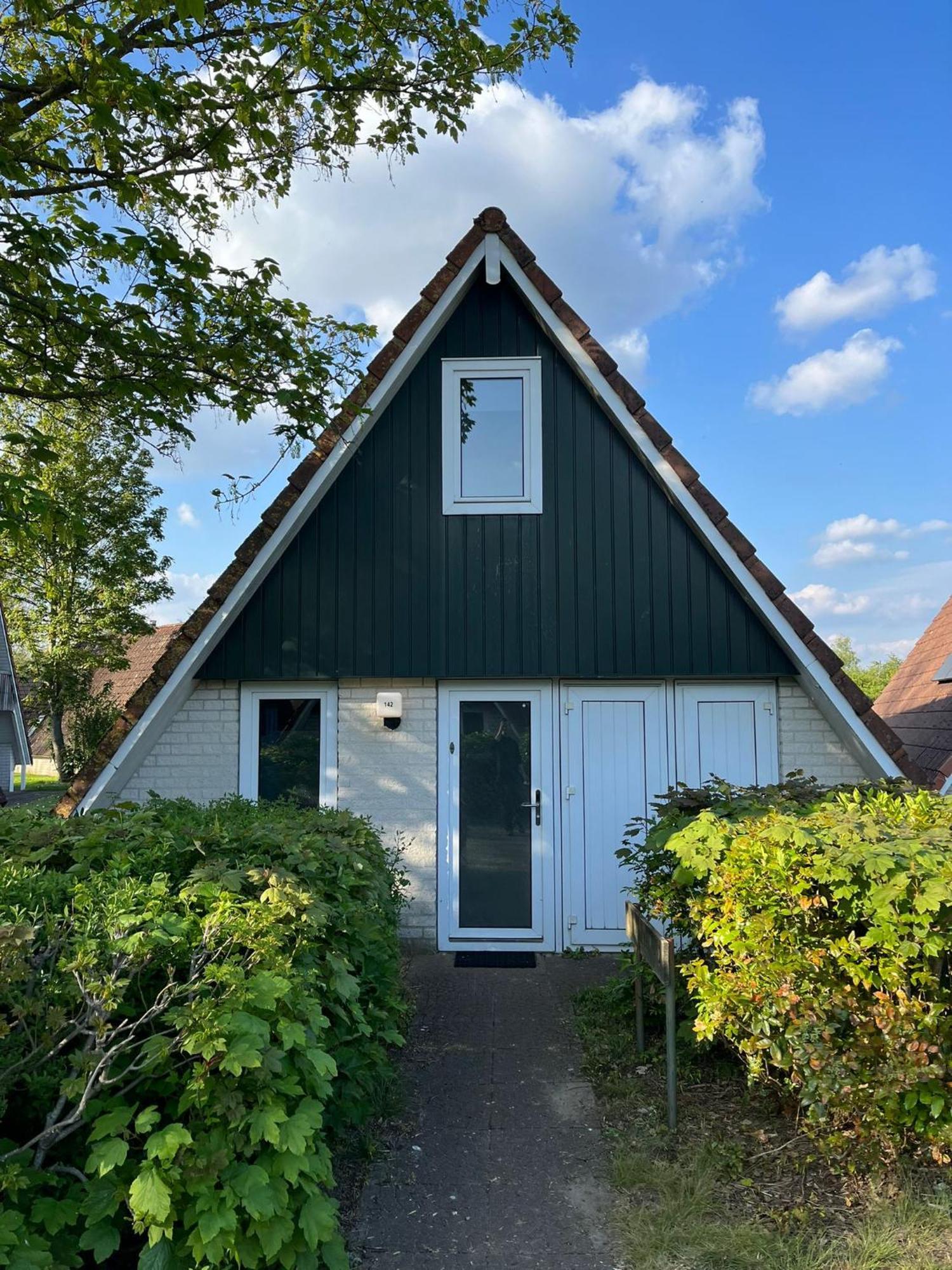 Vakantiepunt 142 - Moderne Vakantiewoning Aan Het Water! Gramsbergen Exteriör bild